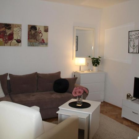 Apartment Sophie Novi Sad Esterno foto